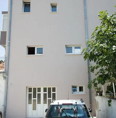Apartment Put Plokita *