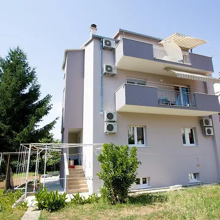 Put Plokita Apartman *