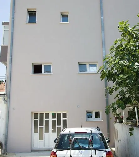 Lägenhet Put Plokita *